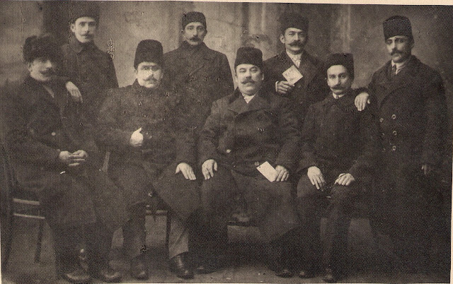 AFUZ-SHAHMURAT-SIDIT-pervyi-sprava-i-chleny-Kreditnogo-Soveta-selhoz-tovarishhestva.1914g-Alushta-i